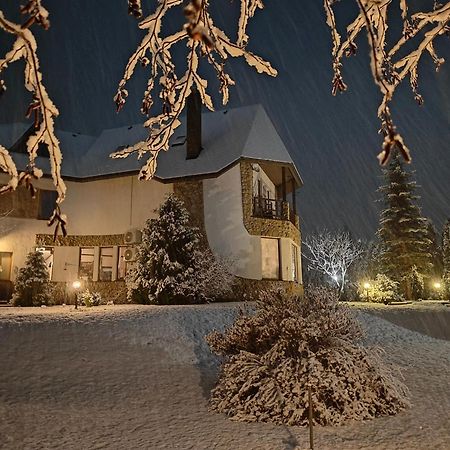 Садиба "Градний Узвіз" Hotel Tatariv Exterior photo